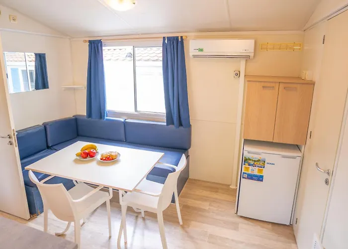 Happy Camp Mobile Homes In Castello & Summer Kamp alanı 3*