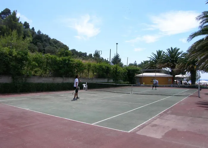 Kamp alanı Happy Camp Mobile Homes In Castello & Summer Neos Marmaras