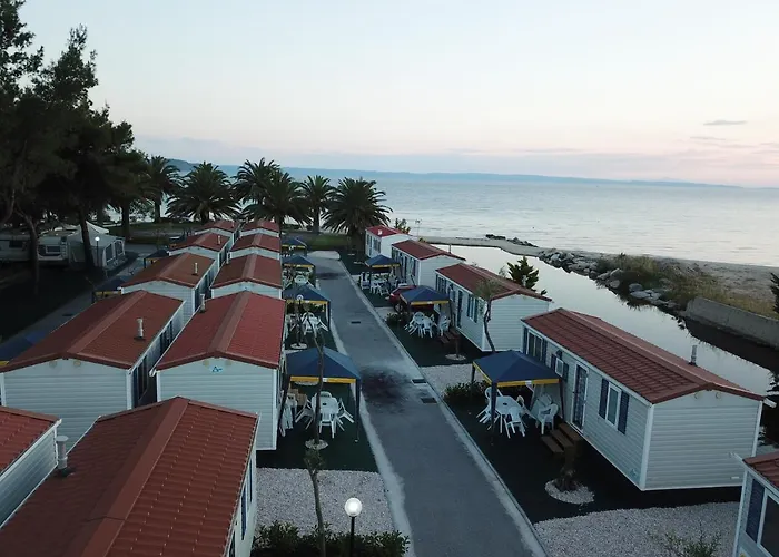 Kamp alanı Happy Camp Mobile Homes In Castello & Summer Neos Marmaras